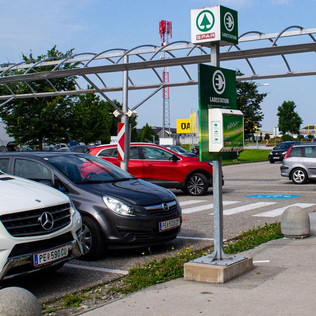 E-Bike Ladestation Linz AG EUROSPAR Perg
